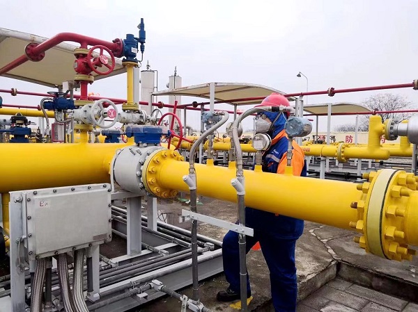 青岛某天然气公司安装施工现场